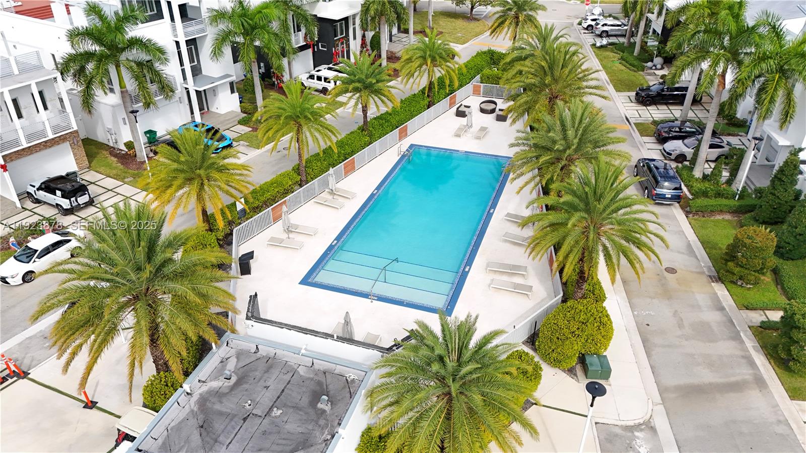 Doral, Florida, 33122, United States, 4 Bedrooms Bedrooms, ,5 BathroomsBathrooms,Residential,For Sale,2002186