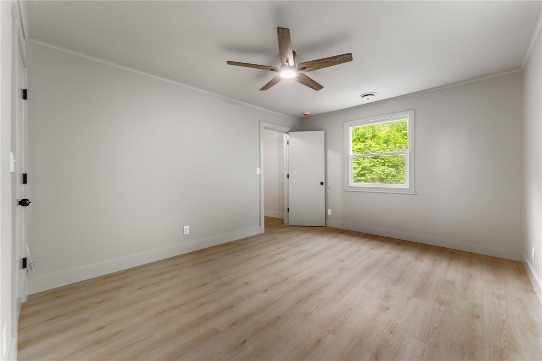 Fayetteville, Arkansas, 72704, United States, 5 Bedrooms Bedrooms, ,3 BathroomsBathrooms,Residential,For Sale,1805312
