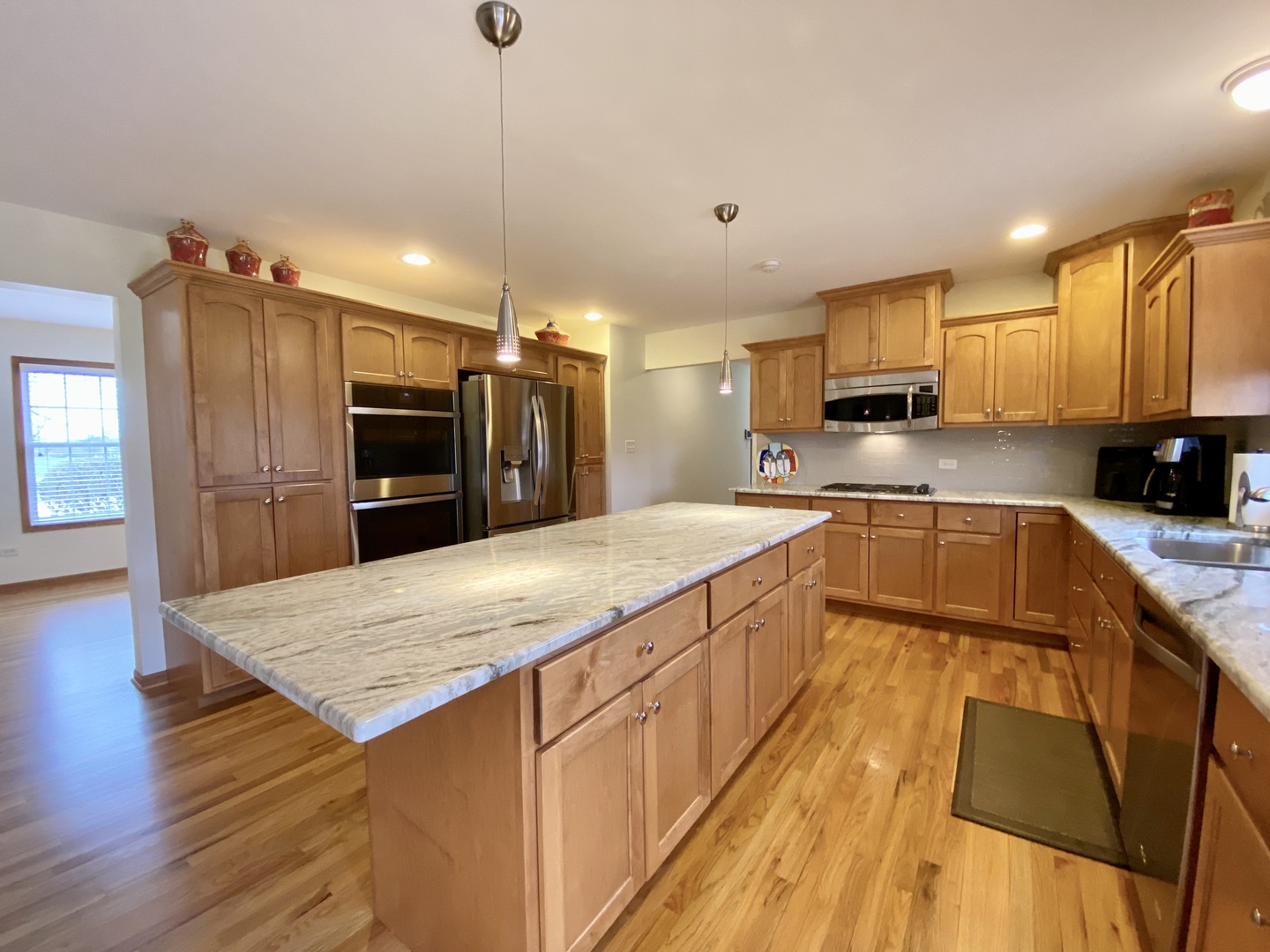 Frankfort, Illinois, 60423, United States, 5 Bedrooms Bedrooms, ,3 BathroomsBathrooms,Residential,For Sale,1923148