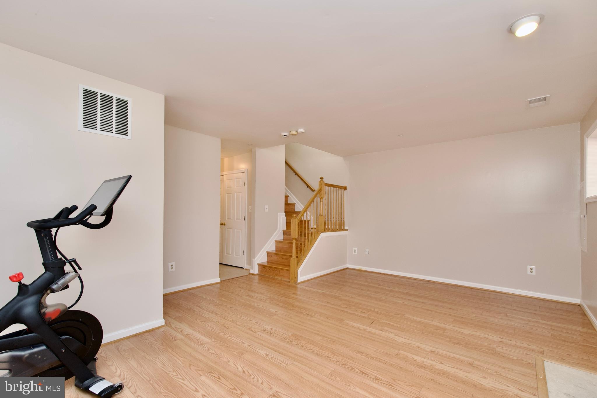 Silver Spring, Maryland, 20902, United States, 3 Bedrooms Bedrooms, ,3 BathroomsBathrooms,Residential,For Sale,1916532