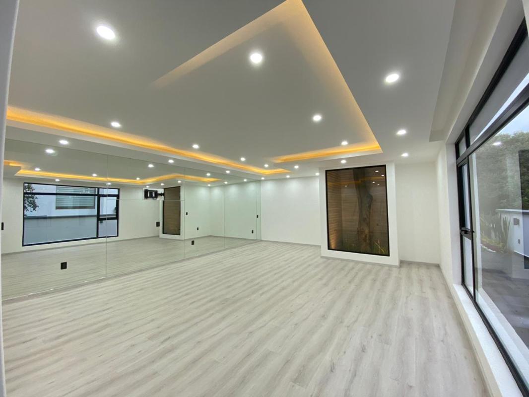 Rancho San Juan Primaveras, Atizapán de Zaragoza, Estado de México, 52938, Mexico, 6 Bedrooms Bedrooms, ,7 BathroomsBathrooms,Residential,For Sale,Rancho San Juan Primaveras,1441226