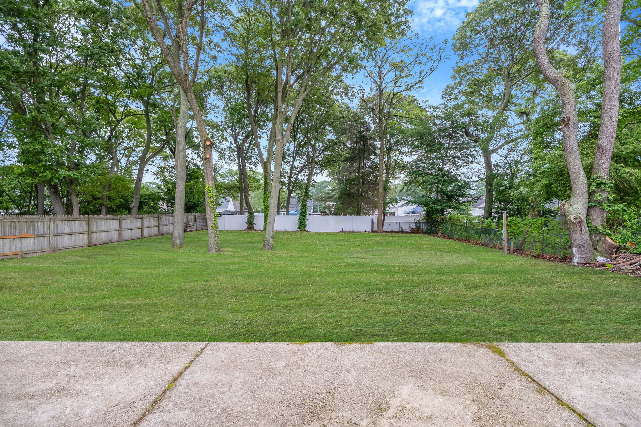 Centereach, New York, 11720, United States, 3 Bedrooms Bedrooms, ,3 BathroomsBathrooms,Residential,For Sale,1851254