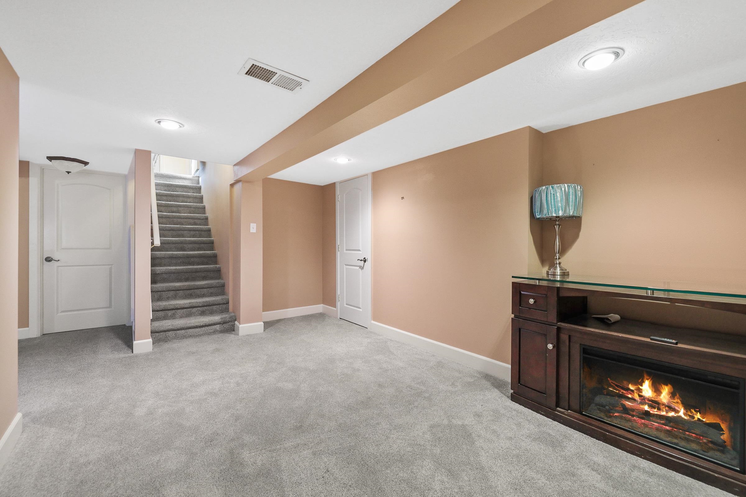 Spokane, Washington, 99203, United States, 4 Bedrooms Bedrooms, ,3 BathroomsBathrooms,Residential,For Sale,1827628