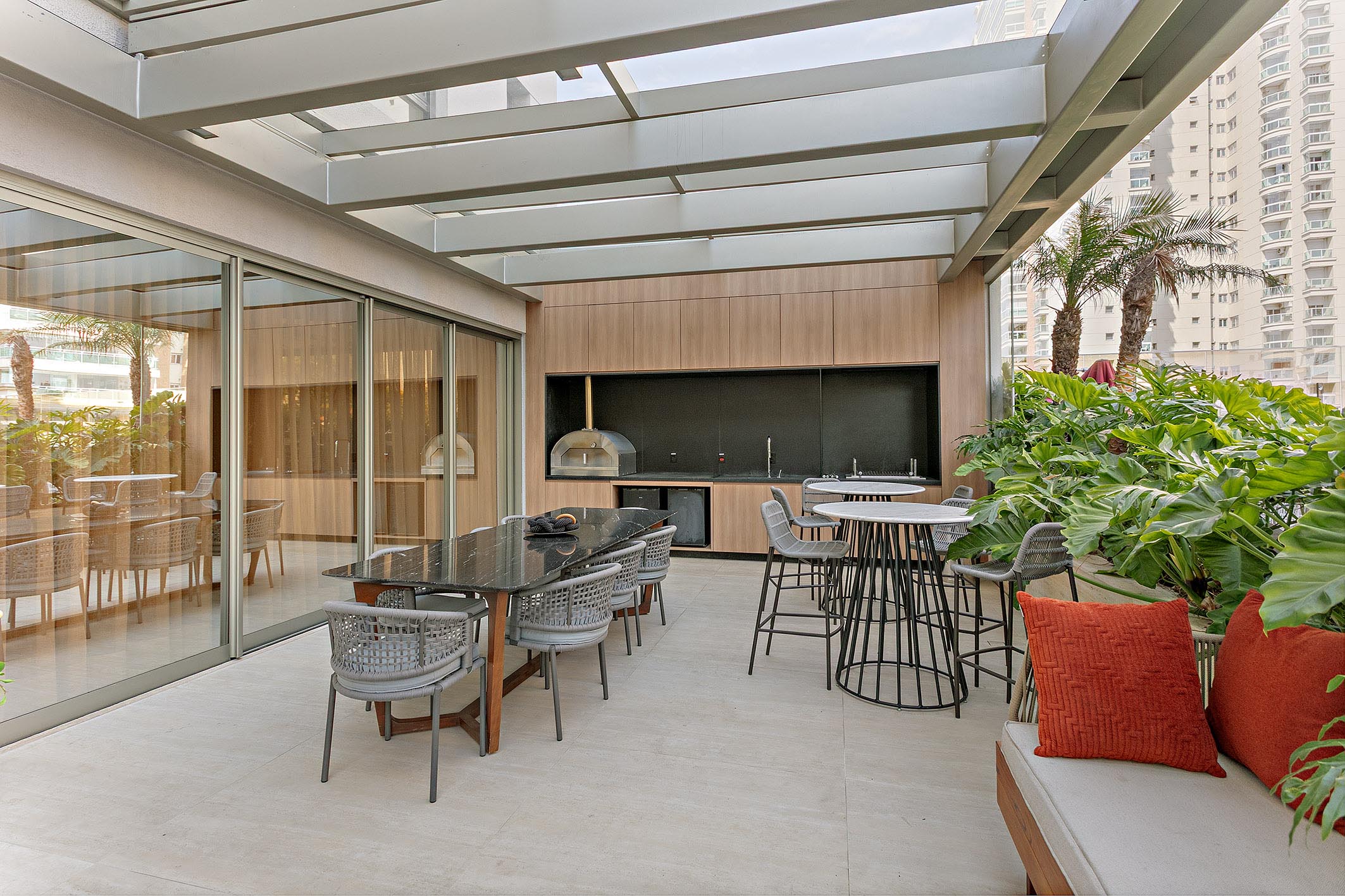  Apartment with permanent green views and tailored interior finishes - 物件實景