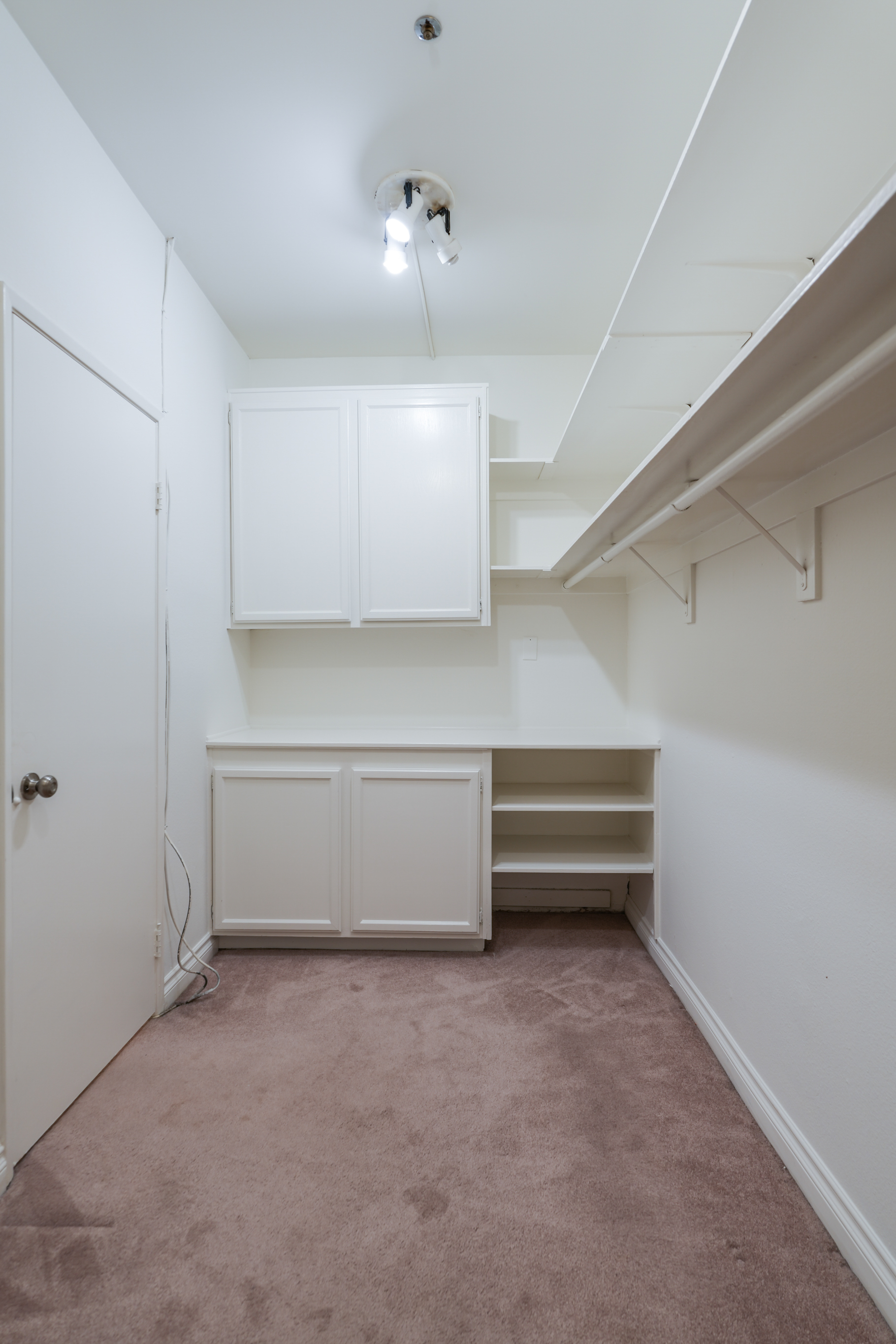  Single story unit with large patio - 物件實景