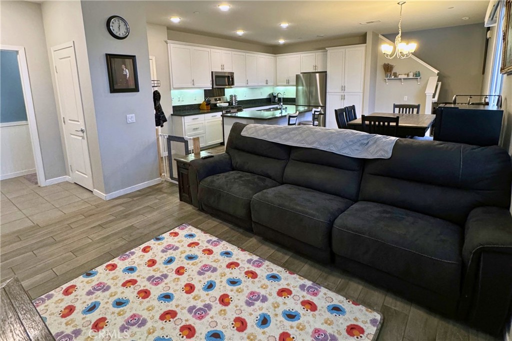 Murrieta, California, 92562, United States, 4 Bedrooms Bedrooms, ,3 BathroomsBathrooms,Residential,For Sale,2005443