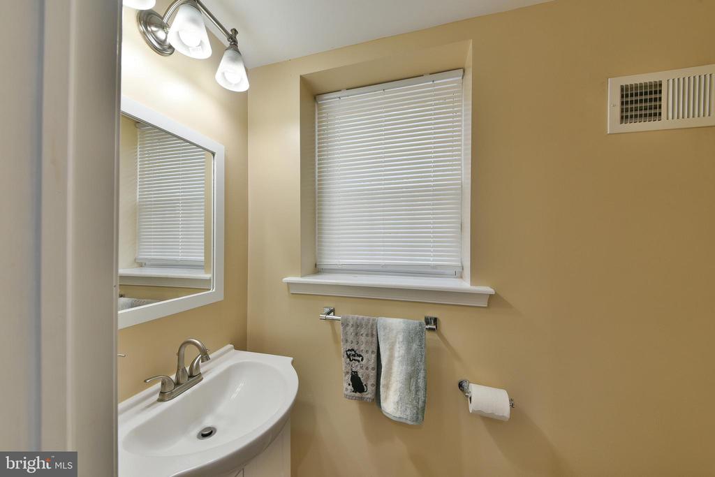 Philadelphia, Pennsylvania, 19104, United States, 3 Bedrooms Bedrooms, ,4 BathroomsBathrooms,Residential,For Sale,1905918