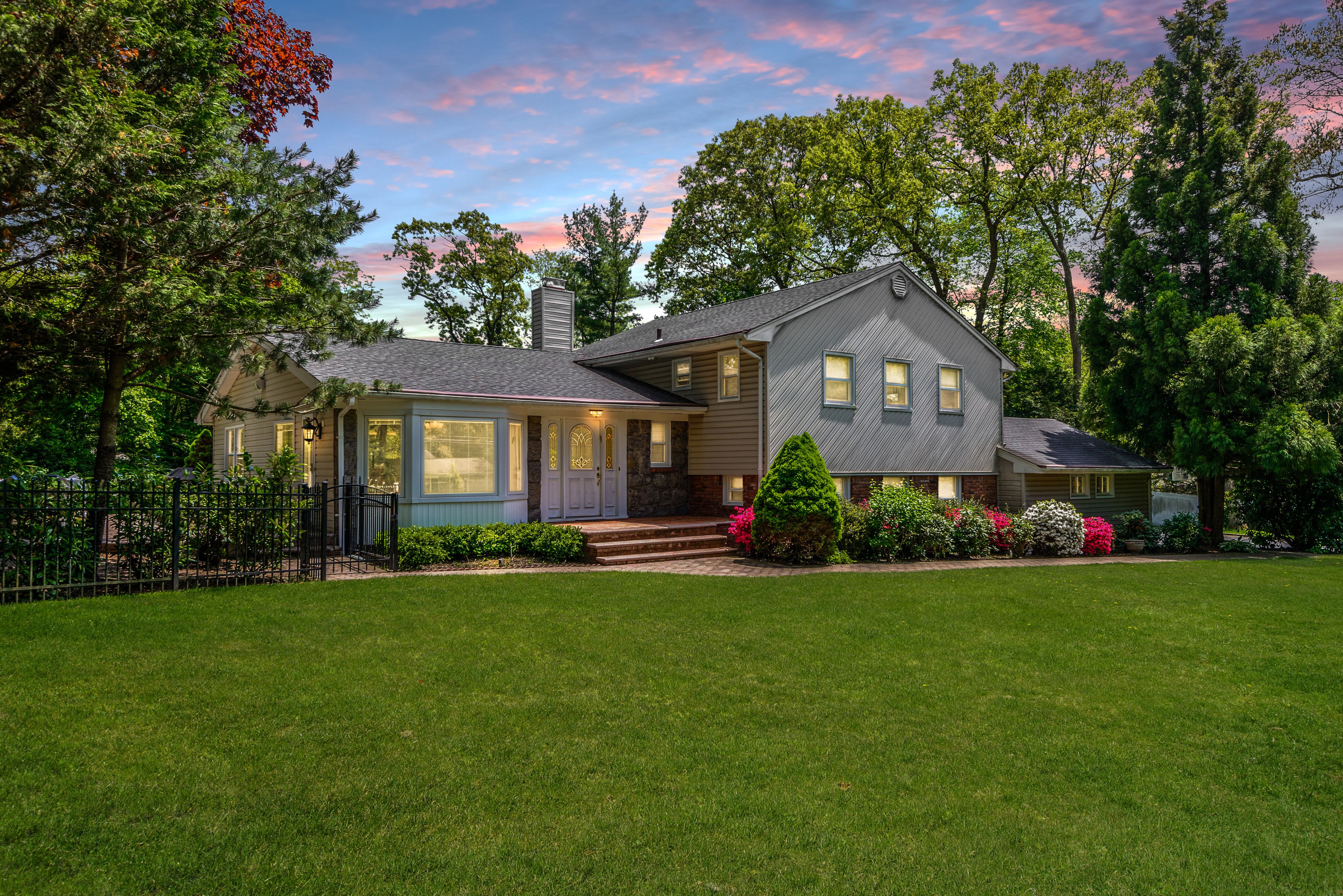 21 Kodiak Drive,Woodbury, NY, 11797 