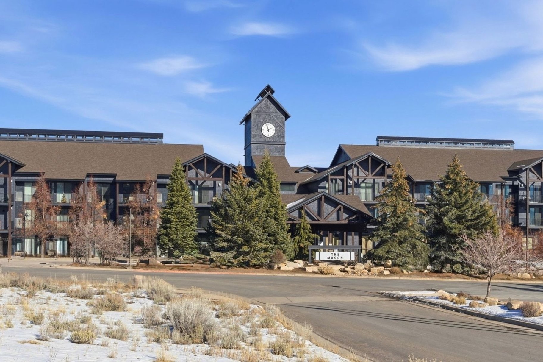  2-Bedroom Mountain & Lake Living — It Doesn