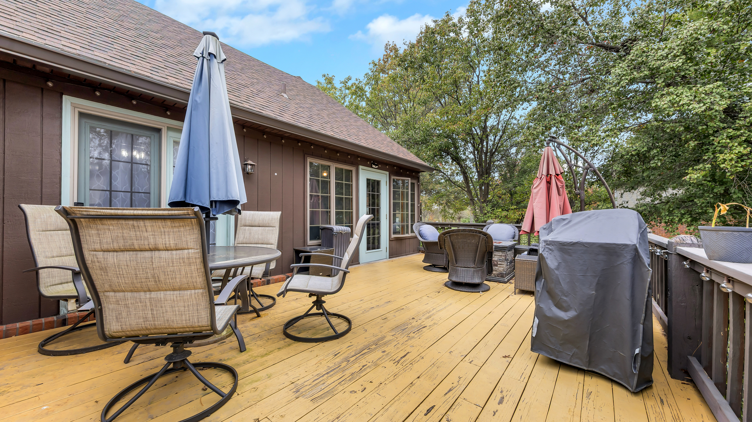 Waterloo, Illinois, 62298, United States, 3 Bedrooms Bedrooms, ,3 BathroomsBathrooms,Residential,For Sale,1986147