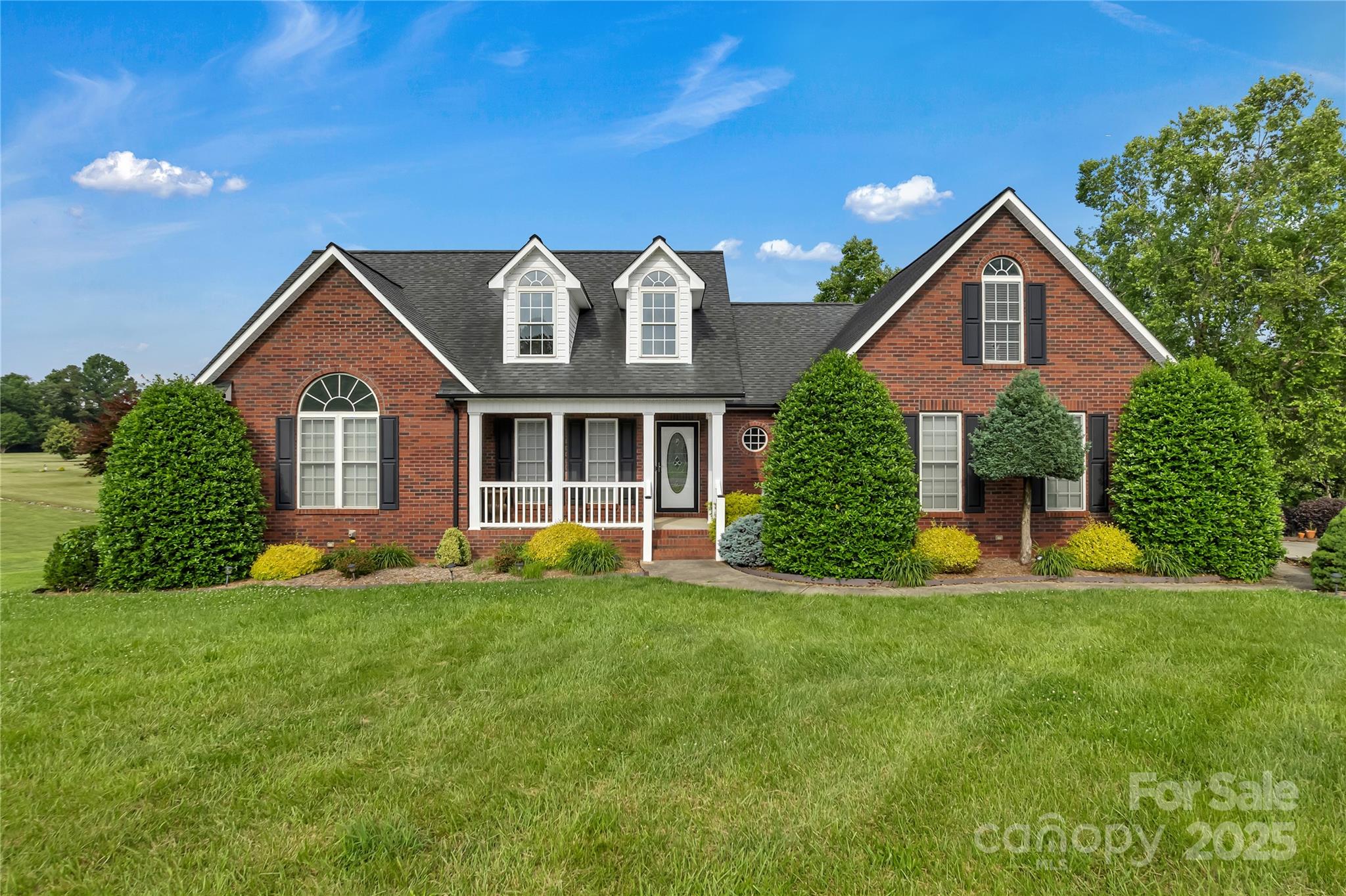 Cherryville, North Carolina, 28021, United States, 3 Bedrooms Bedrooms, ,3 BathroomsBathrooms,Residential,For Sale,1885225