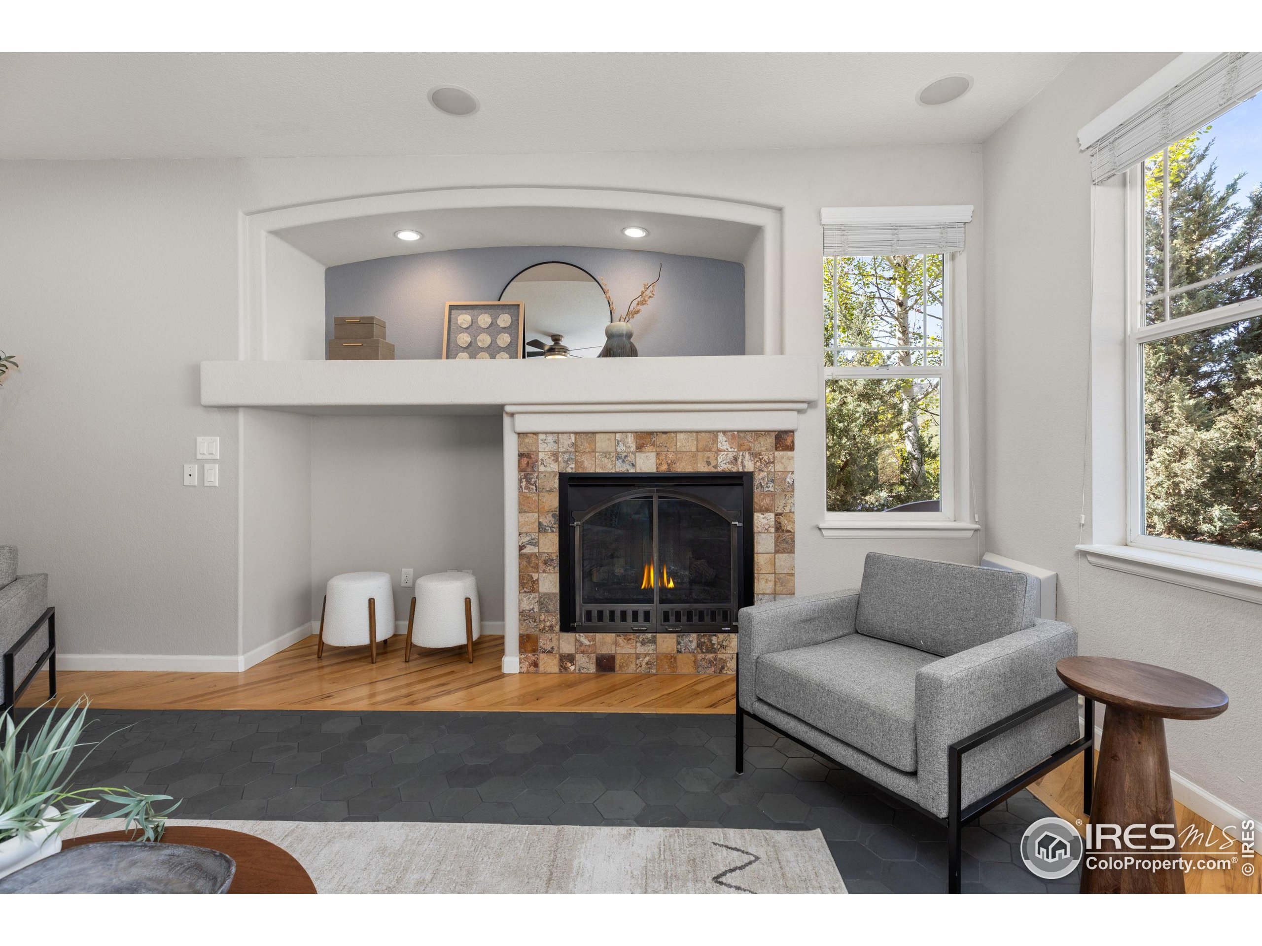 Lyons, Colorado, 80540, United States, 4 Bedrooms Bedrooms, ,3 BathroomsBathrooms,Residential,For Sale,1865994