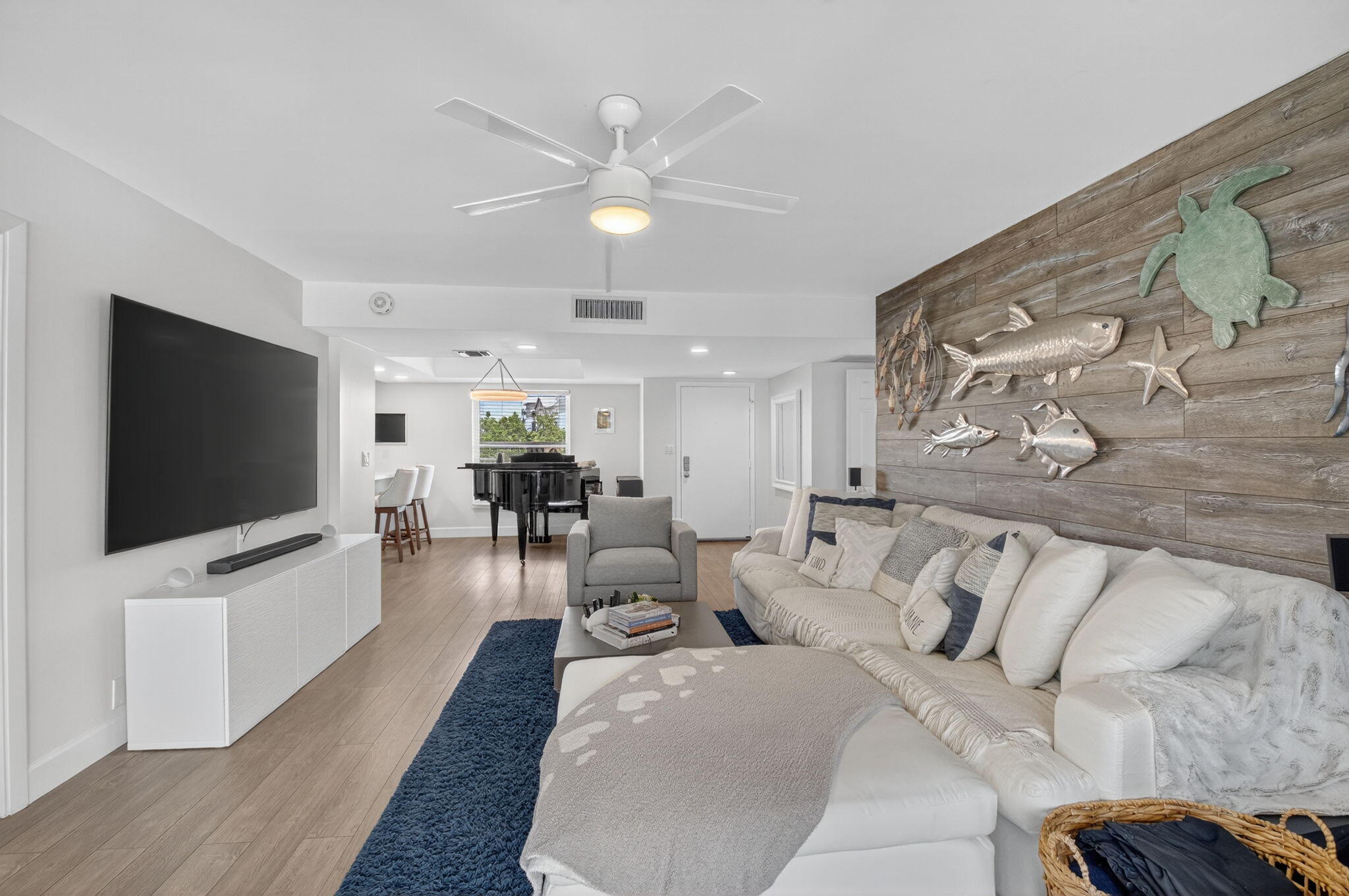 Delray Beach, Florida, 33483, United States, 2 Bedrooms Bedrooms, ,2 BathroomsBathrooms,Residential,For Sale,1932653