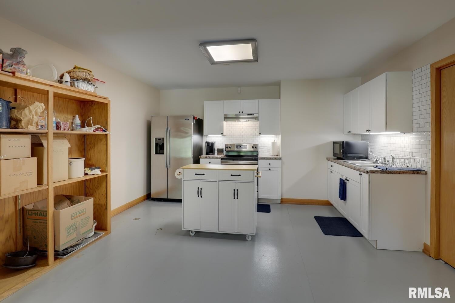 Macomb, Illinois, 61455, United States, 6 Bedrooms Bedrooms, ,5 BathroomsBathrooms,Residential,For Sale,1982236