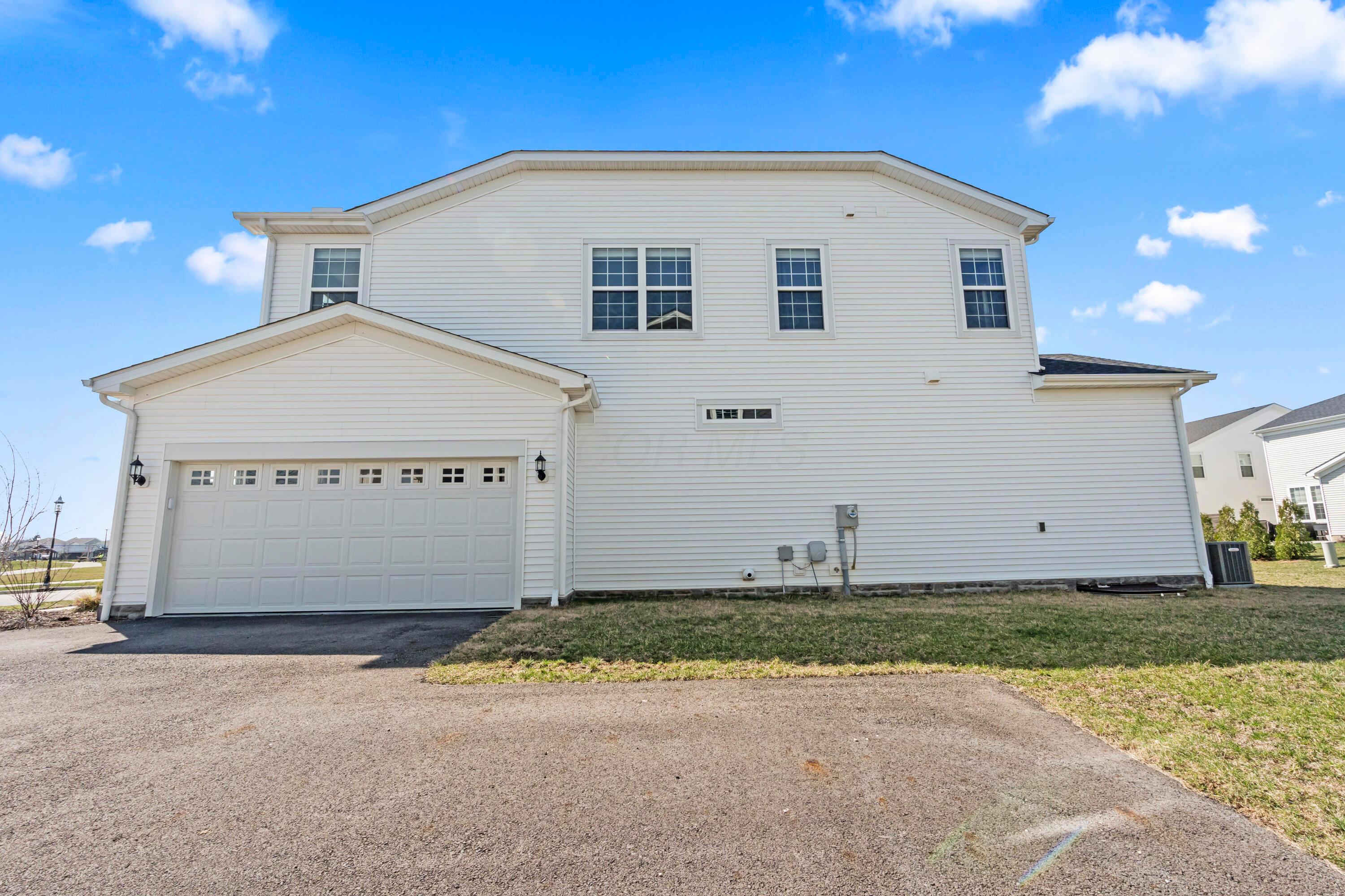 Grove City, Ohio, 43123, United States, 5 Bedrooms Bedrooms, ,3 BathroomsBathrooms,Residential,For Sale,1902042