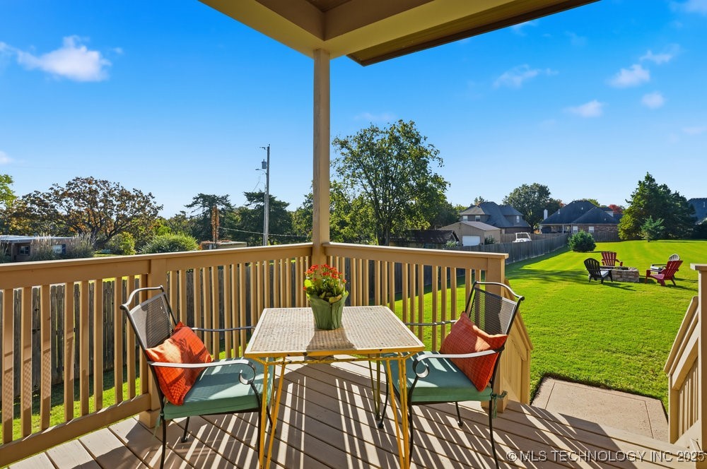 Jenks, Oklahoma, 74037, United States, 5 Bedrooms Bedrooms, ,6 BathroomsBathrooms,Residential,For Sale,1989076