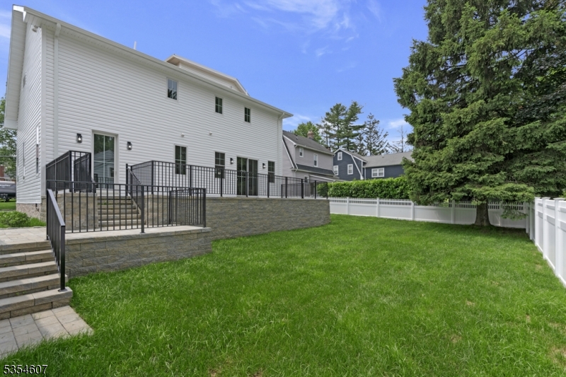 Chatham Boro, New Jersey, 07928, United States, 5 Bedrooms Bedrooms, ,5 BathroomsBathrooms,Residential,For Sale,1805398