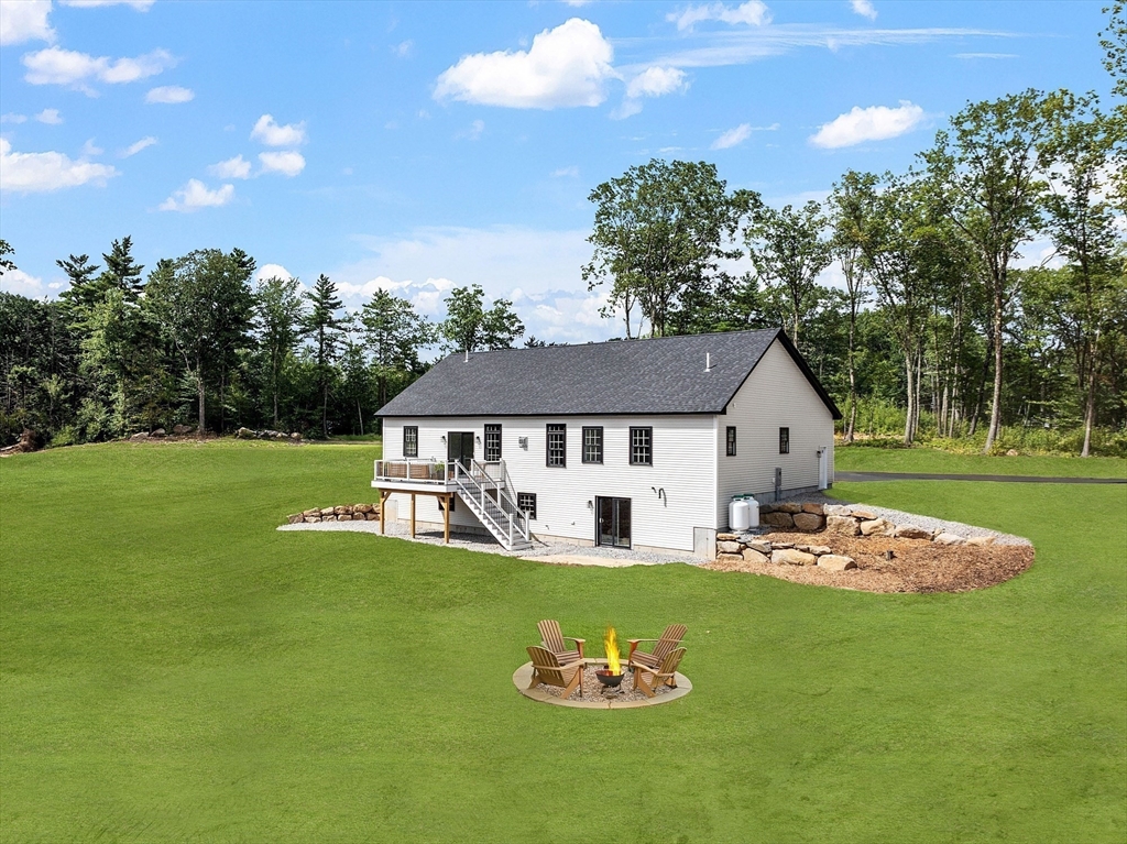 Phillipston, Massachusetts, 01331, United States, 3 Bedrooms Bedrooms, ,2 BathroomsBathrooms,Residential,For Sale,1901312