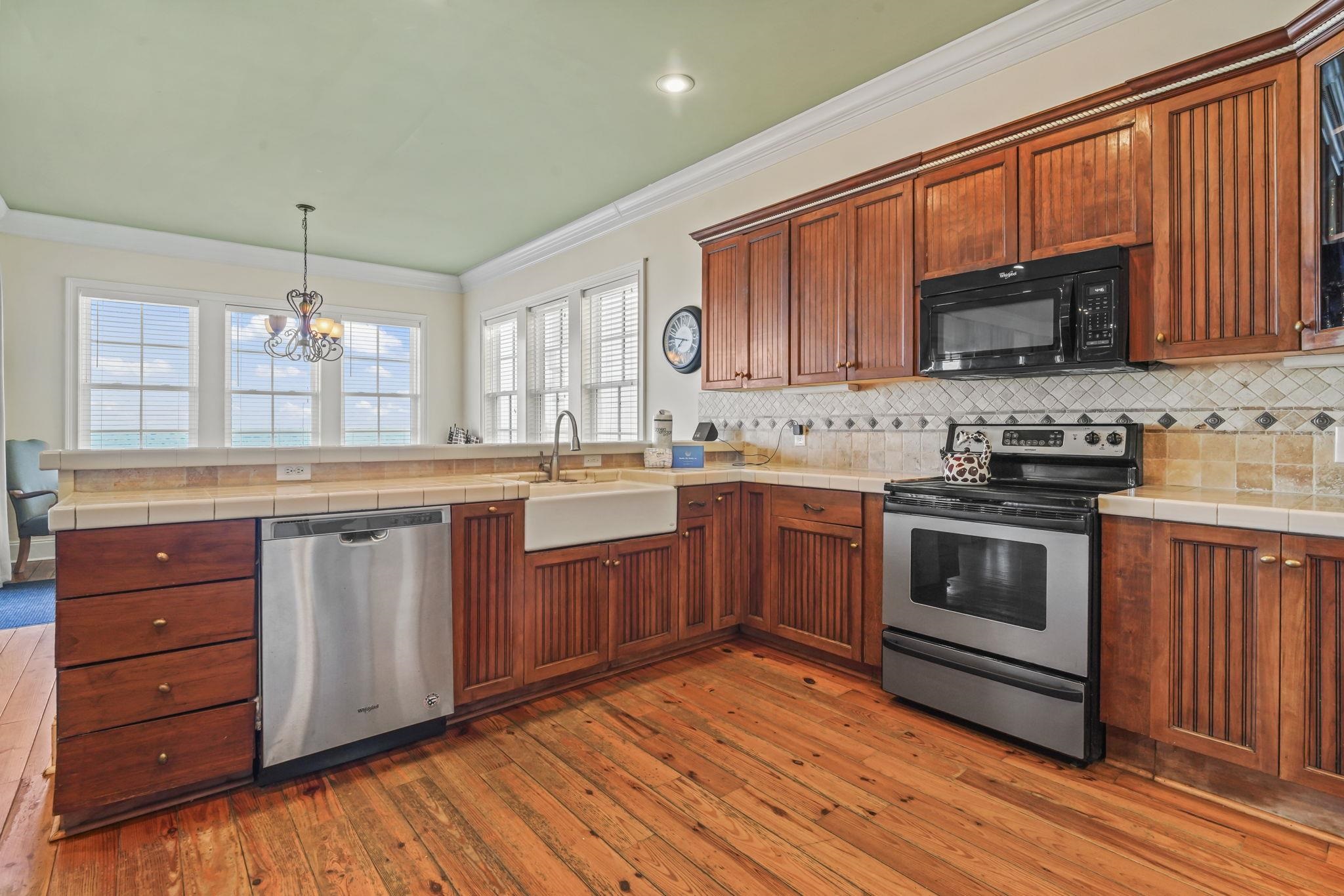 Murrells Inlet, South Carolina, 29576, United States, 8 Bedrooms Bedrooms, ,9 BathroomsBathrooms,Residential,For Sale,2008143