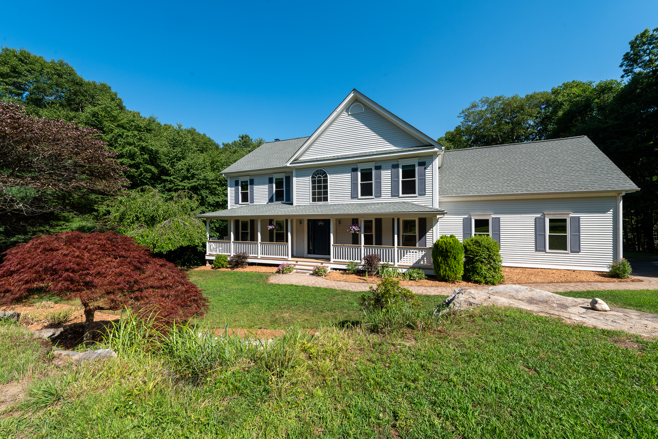  Classic Colonial Nestled on 3 Private Acres in Autumn Ridge - 物件實景
