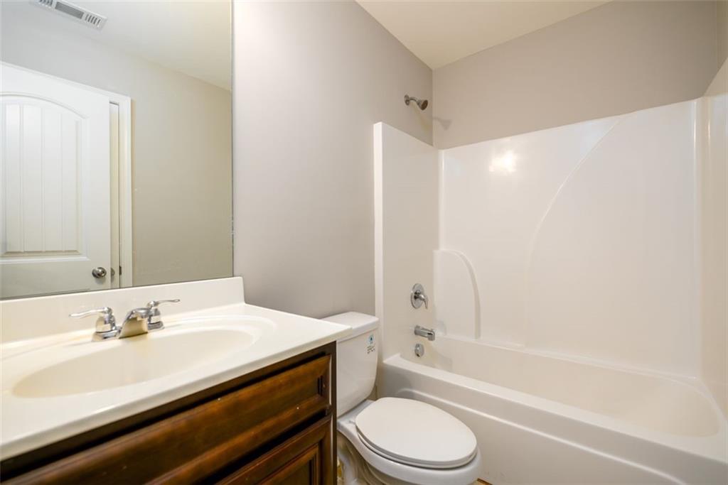 Grayson, Georgia, 30017, United States, 5 Bedrooms Bedrooms, ,3 BathroomsBathrooms,Residential,For Sale,1838638