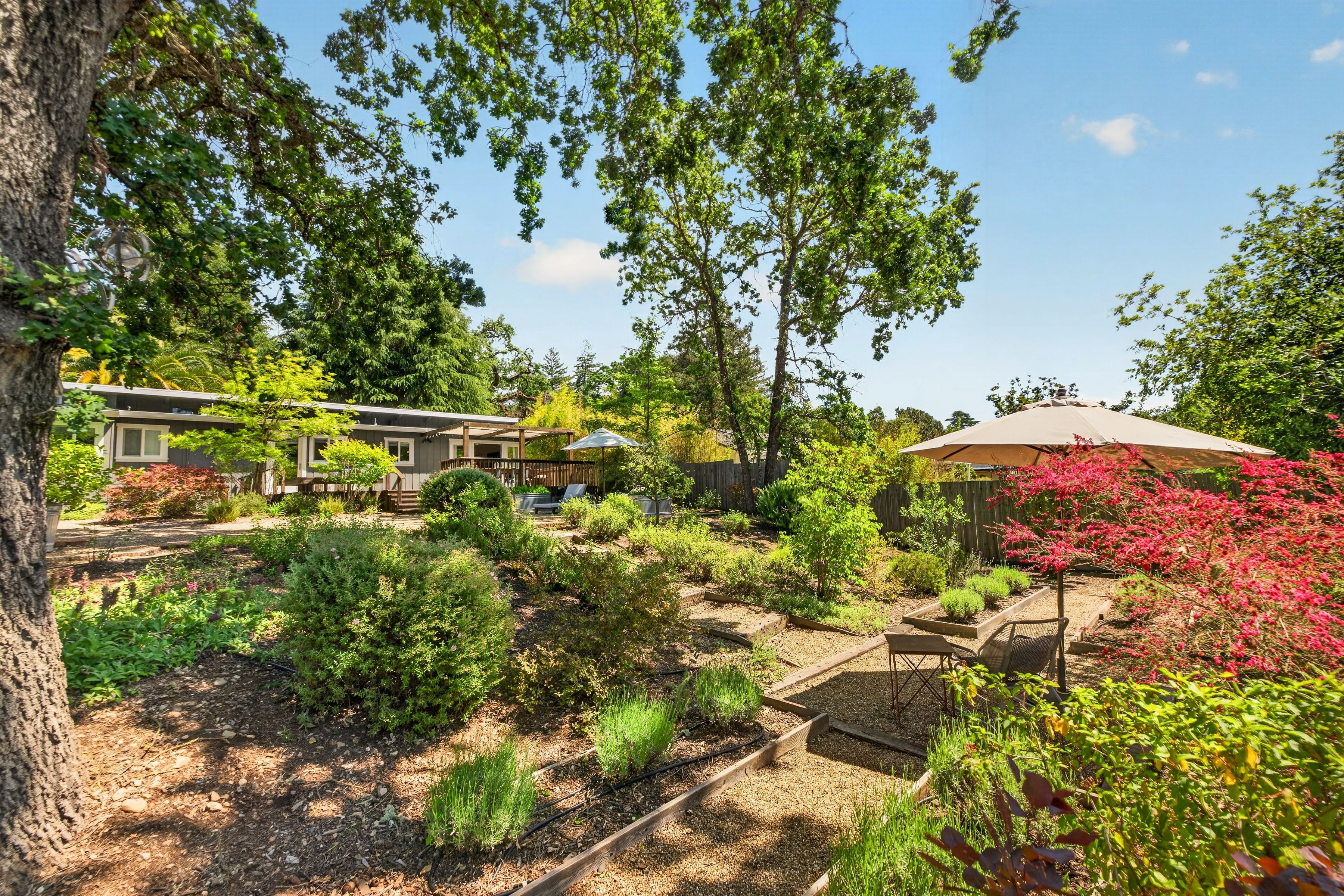  13502 Gibson Street - 物件實景