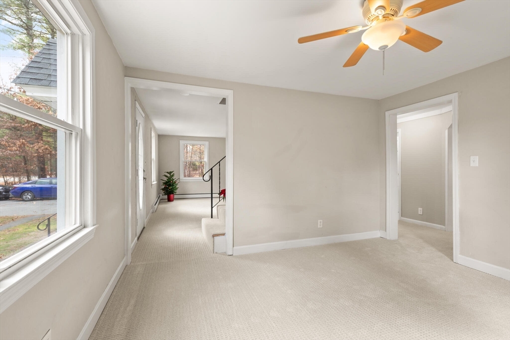 Dunstable, Massachusetts, 01827, United States, 4 Bedrooms Bedrooms, ,2 BathroomsBathrooms,Residential,For Sale,2001941