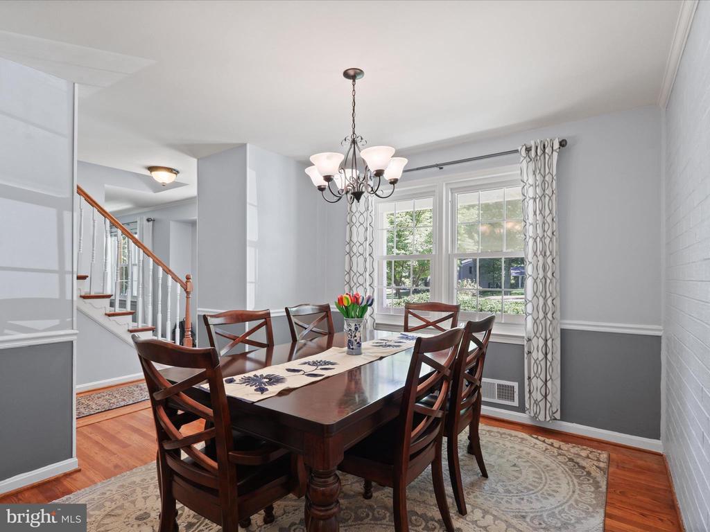 Springfield, Virginia, 22152, United States, 4 Bedrooms Bedrooms, ,3 BathroomsBathrooms,Residential,For Sale,1921904