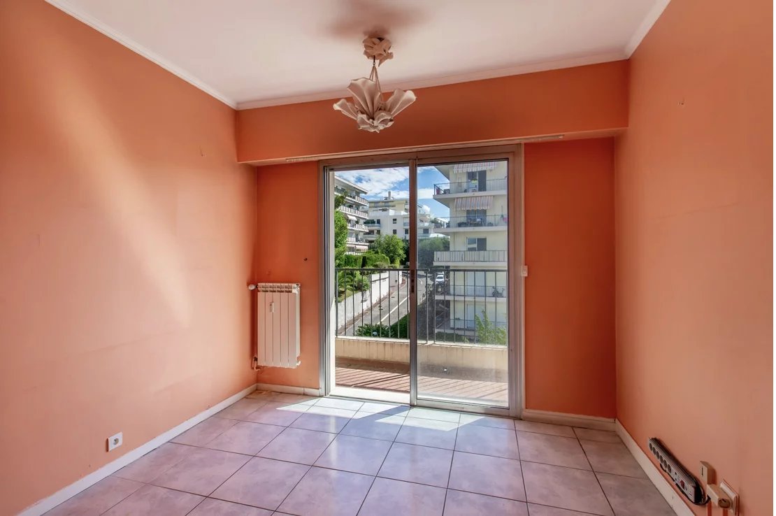 Nice, Provence-Alpes-Côte d’Azur, 06000, FR, 3 Bedrooms Bedrooms, ,3 BathroomsBathrooms,Residential,For Sale,1927436