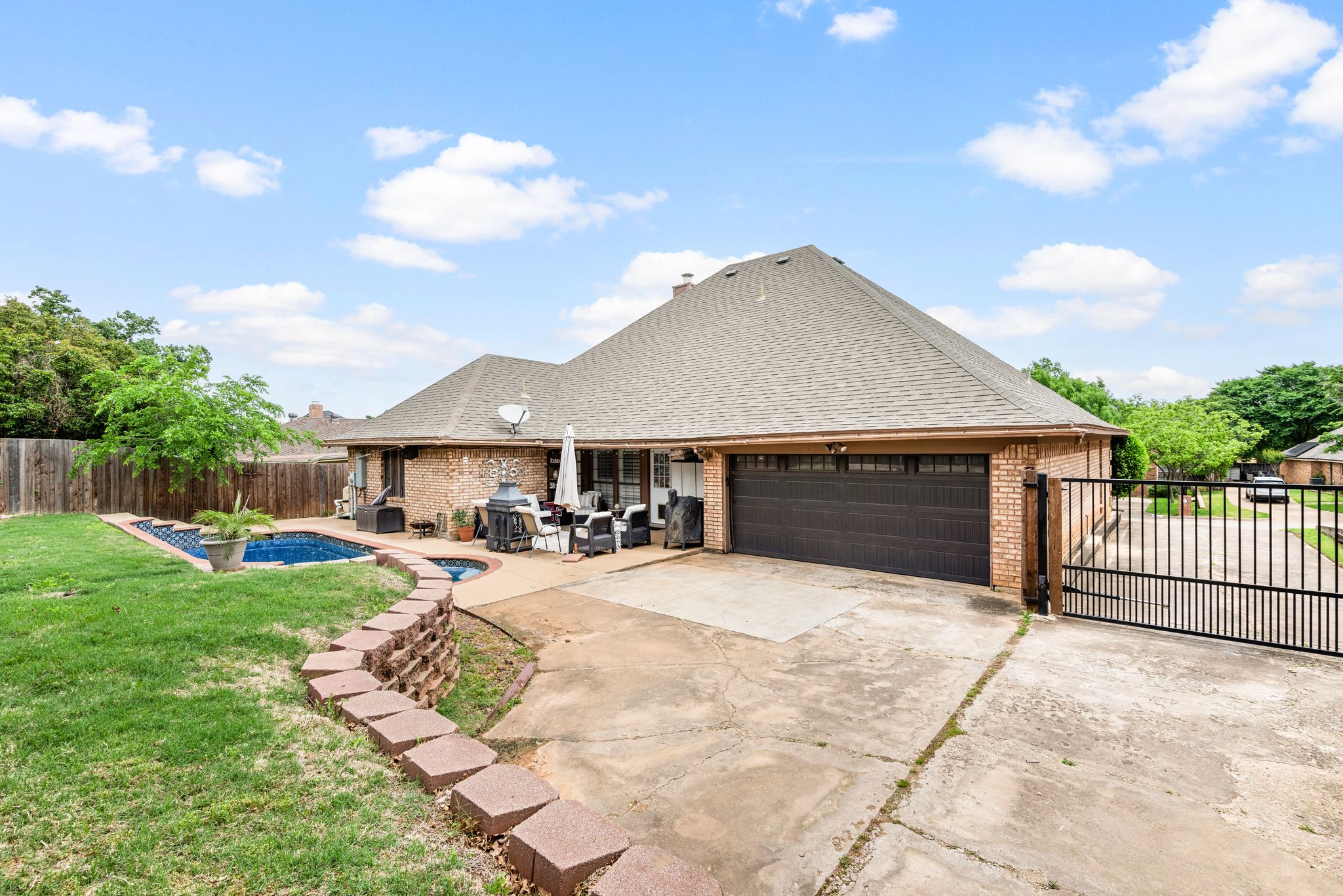  3229 David Drive, Hurst, TX, 76054 - 物件實景