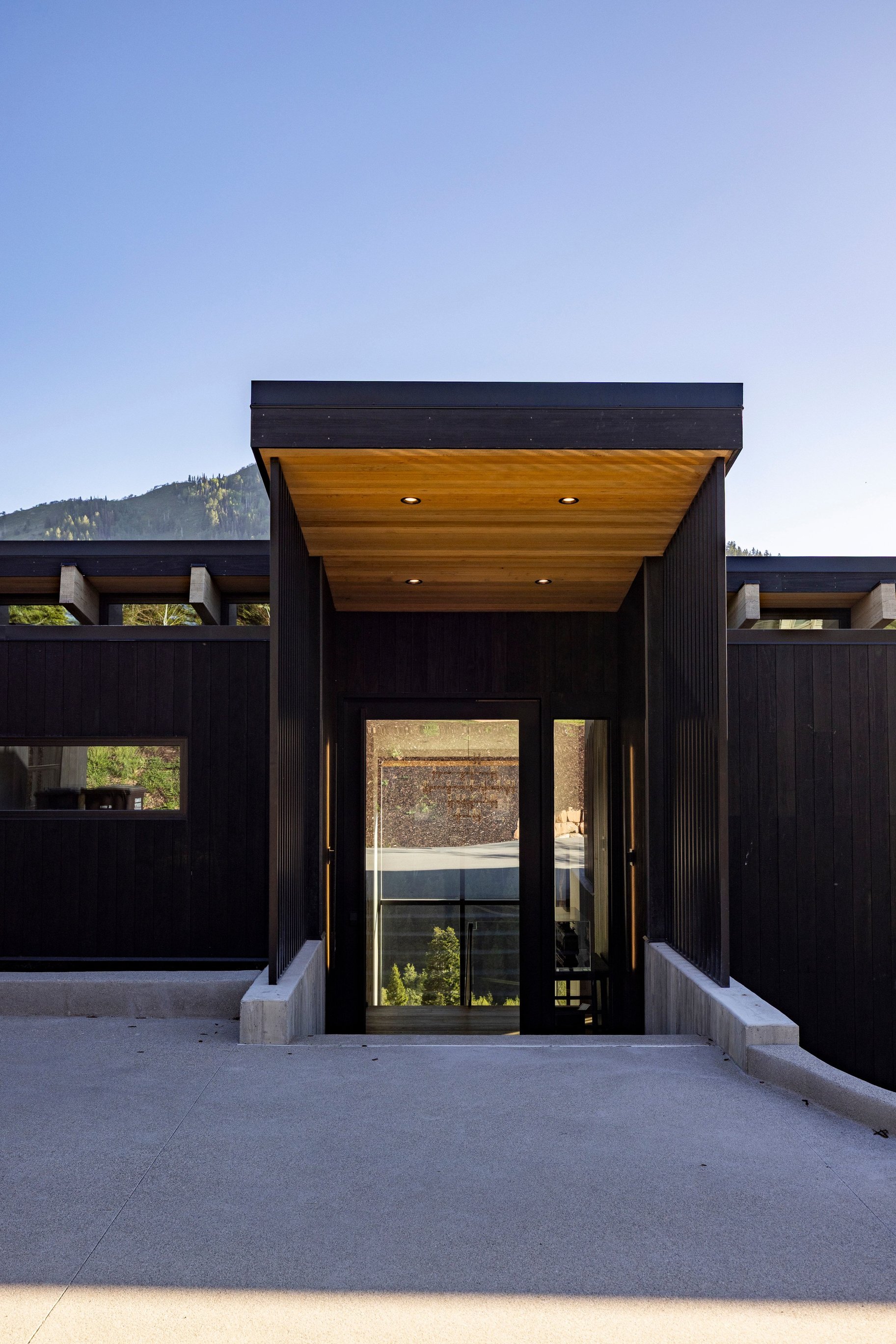  One-of-a-Kind Modern Pinebrook Residence - 物件實景