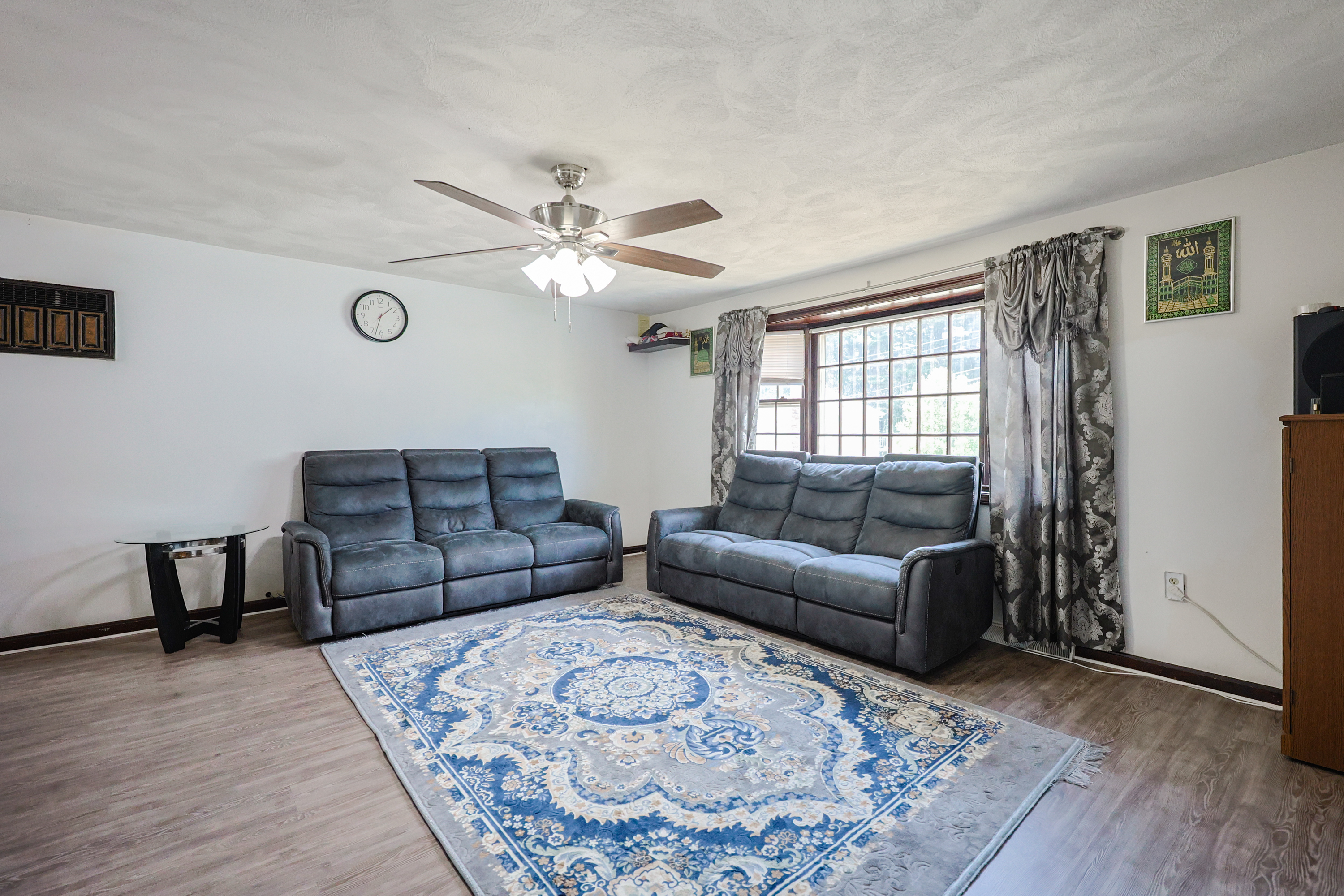 Burlington, Massachusetts, 01803, United States, 3 Bedrooms Bedrooms, ,1 BathroomBathrooms,Residential,For Sale,1906310