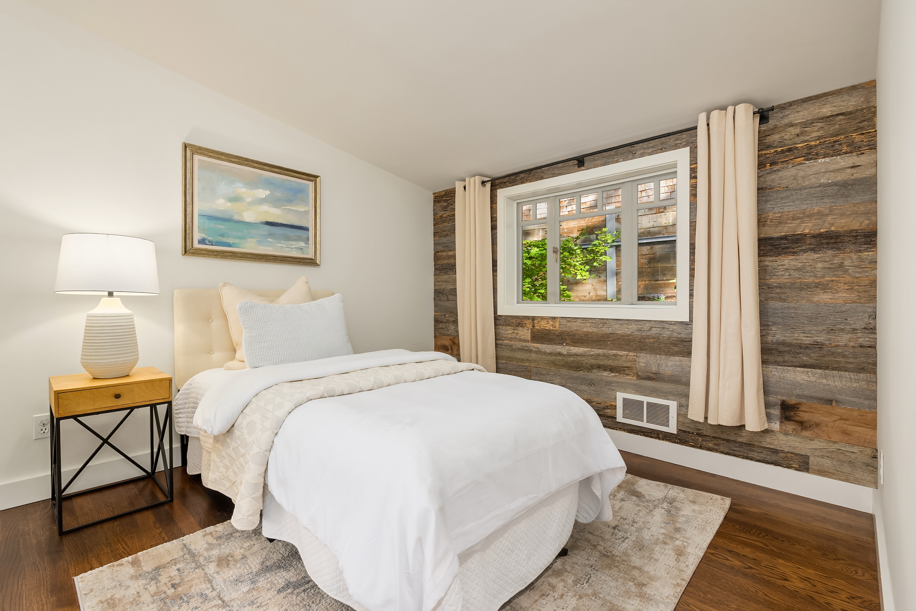  8405 Hansen Road Northeast, Bainbridge Island, WA 98110 - 物件實景