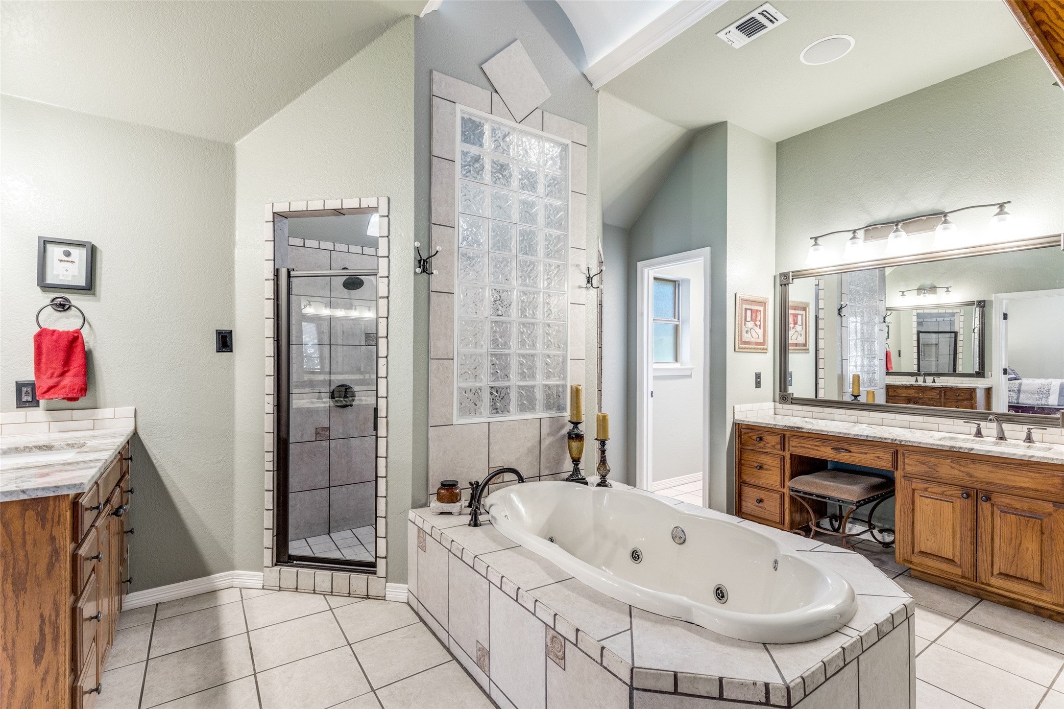 Haslet, Texas, 76052, United States, 4 Bedrooms Bedrooms, ,3 BathroomsBathrooms,Residential,For Sale,1975135