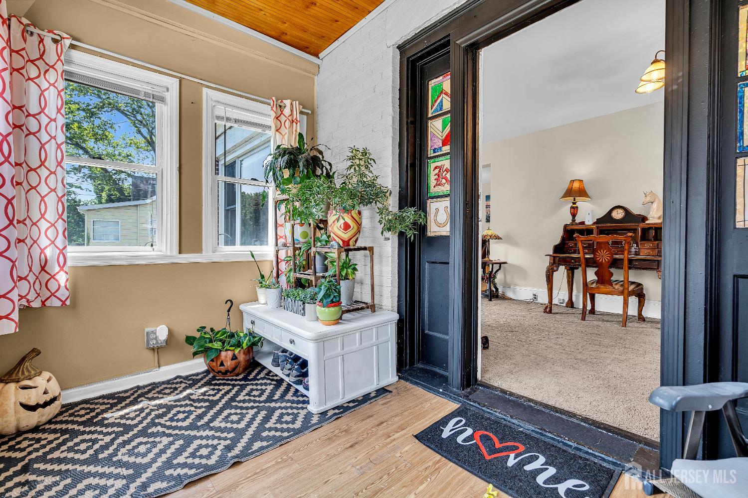 Woodbridge Proper, New Jersey, 07095, United States, 5 Bedrooms Bedrooms, ,2 BathroomsBathrooms,Residential,For Sale,1906051