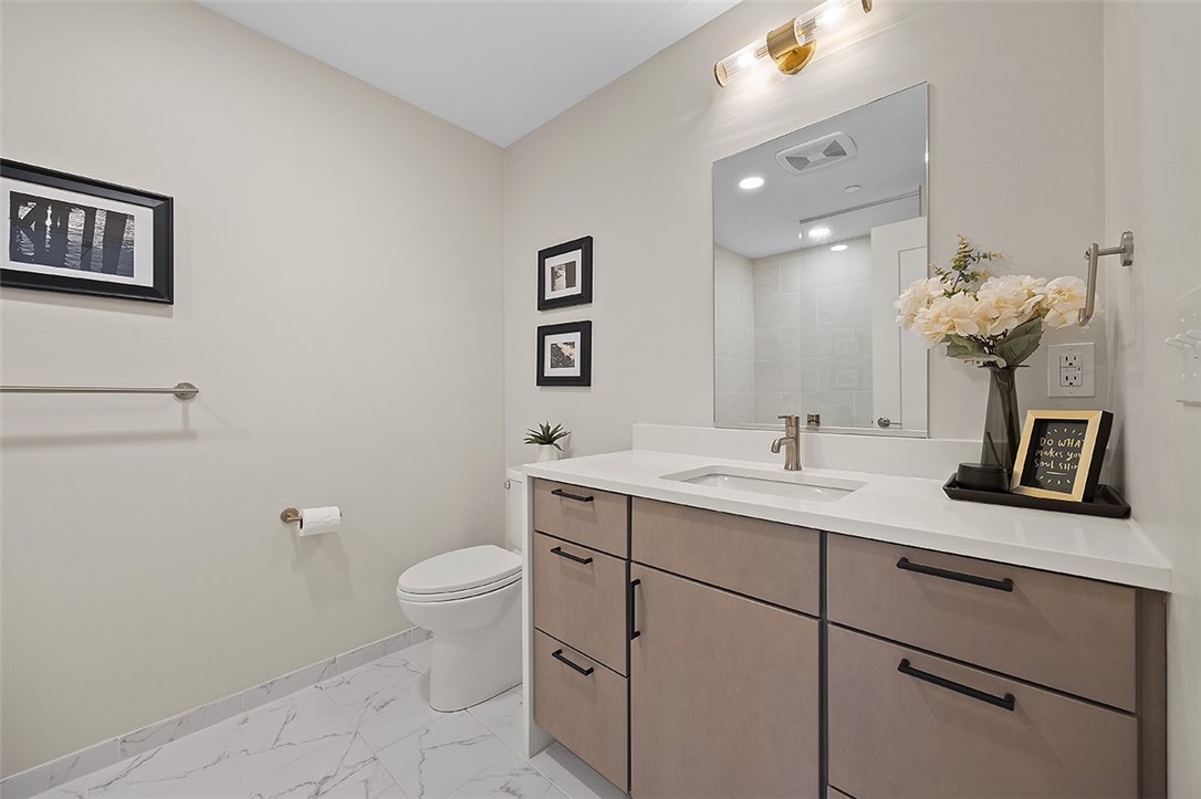 Lawrenceville, Pennsylvania, 15201, United States, 2 Bedrooms Bedrooms, ,2 BathroomsBathrooms,Residential,For Sale,1960750