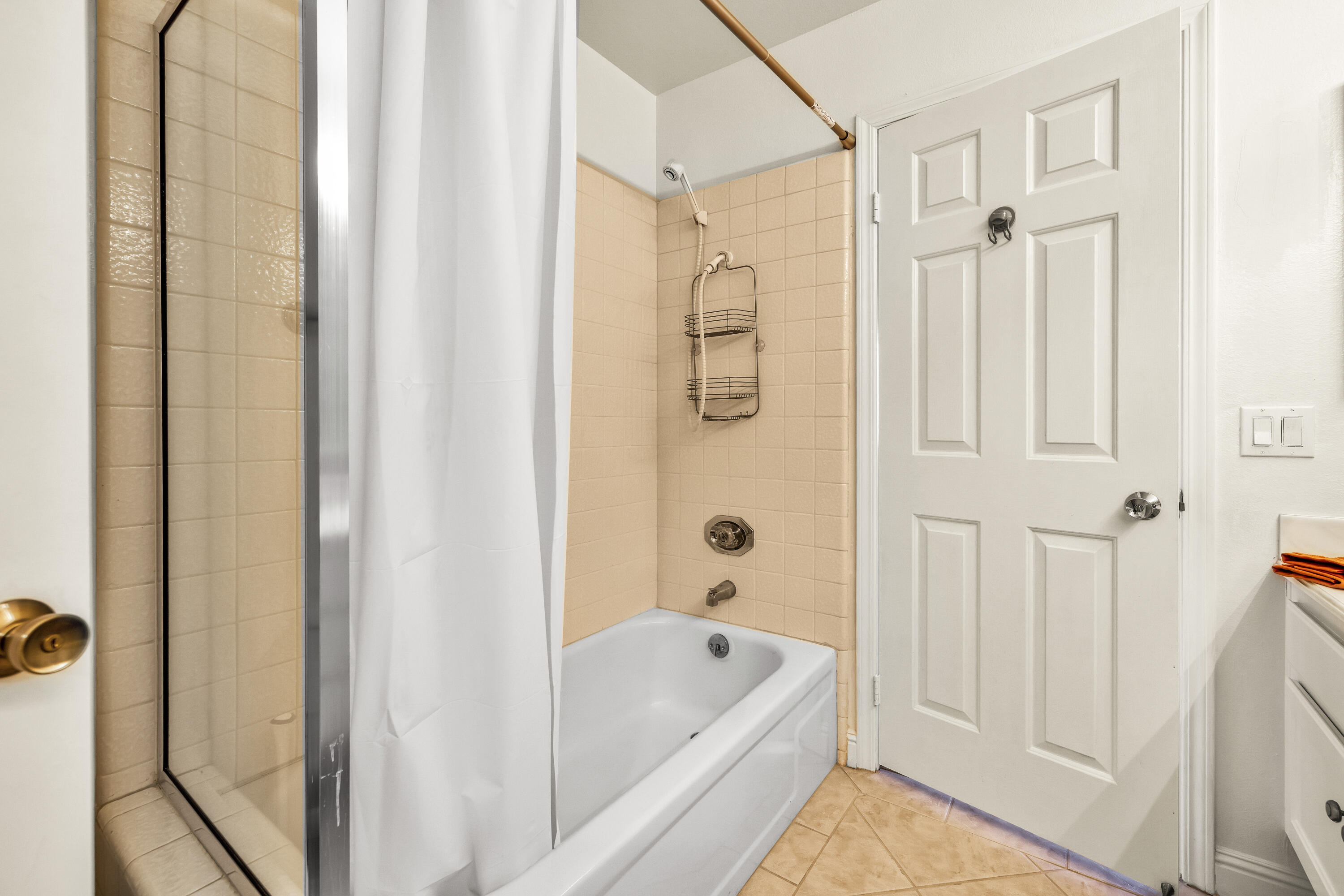 Palm Desert, California, 92260, United States, 2 Bedrooms Bedrooms, ,2 BathroomsBathrooms,Residential,For Sale,1987933