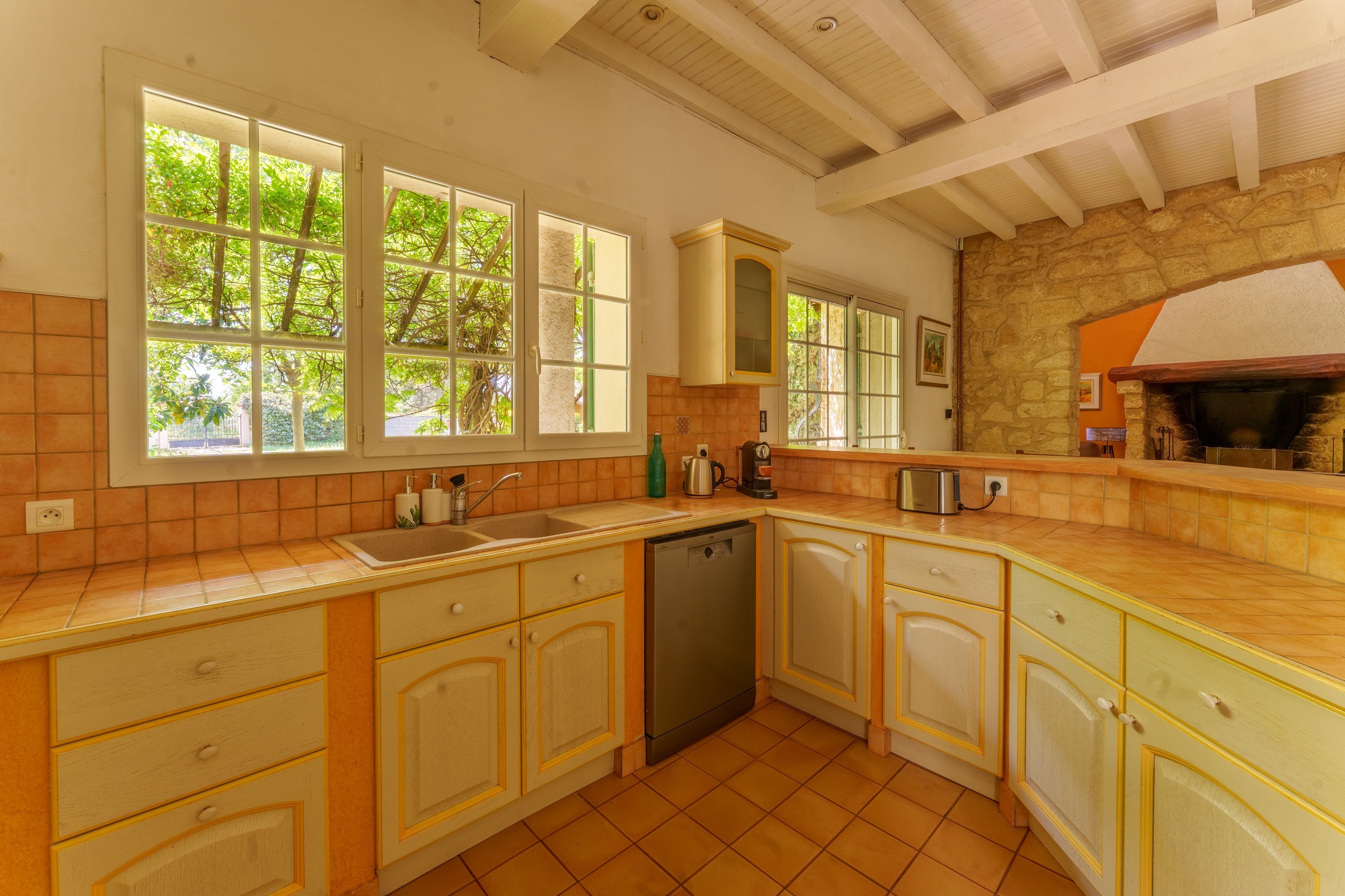  Mediterranean Gem: The Perfect Family Home or High-Yield Holiday Rental - 物件實景