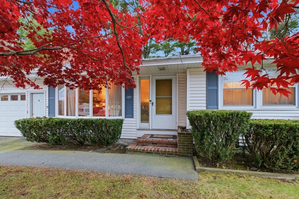 Methuen, Massachusetts, 01844, United States, 3 Bedrooms Bedrooms, ,1 BathroomBathrooms,Residential,For Sale,1987620