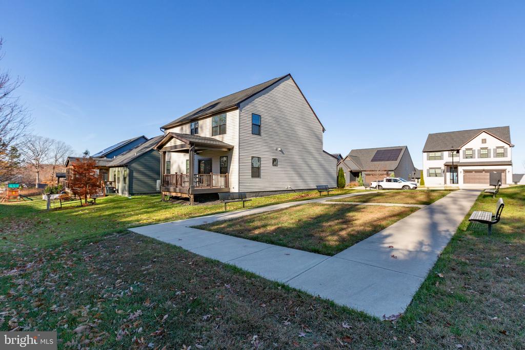 Fredericksburg, Virginia, 22401, United States, 4 Bedrooms Bedrooms, ,4 BathroomsBathrooms,Residential,For Sale,1999517