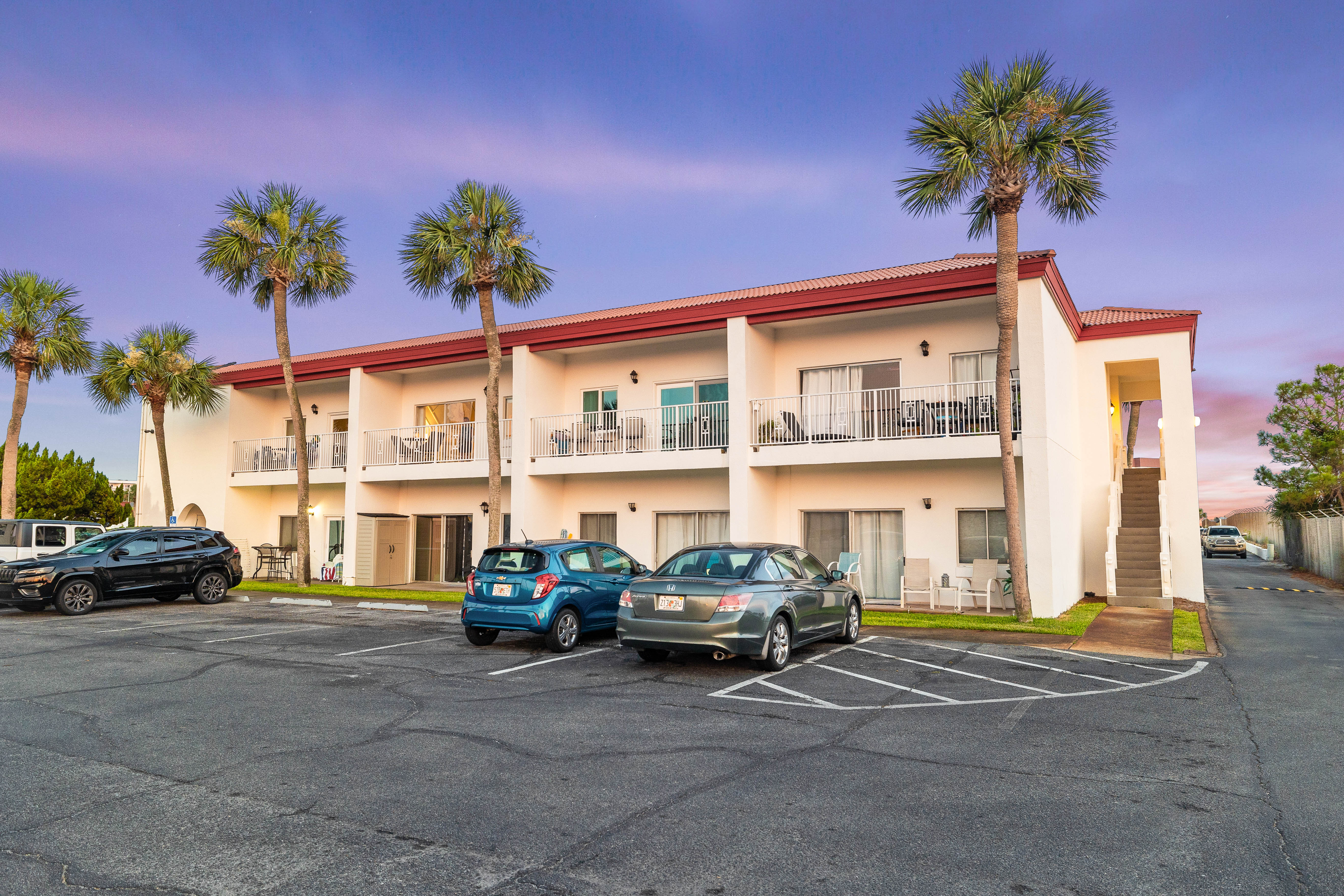  Top-Floor Studio Condo Ideal As Vacation Home Or Rental Investment - 物件實景