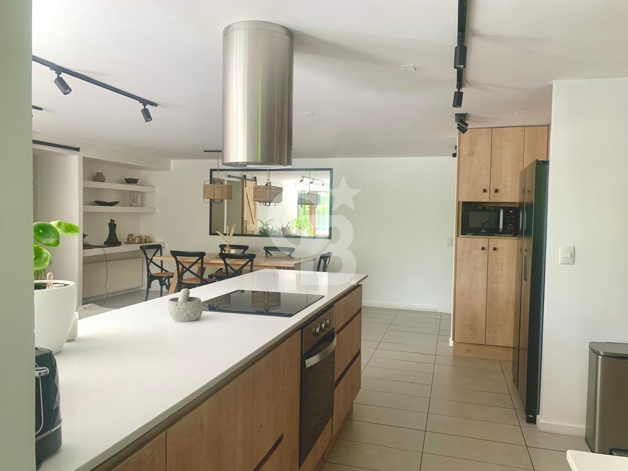 Vitacura, Chile, 3 Bedrooms Bedrooms, ,3 BathroomsBathrooms,Residential,For Sale,1986468