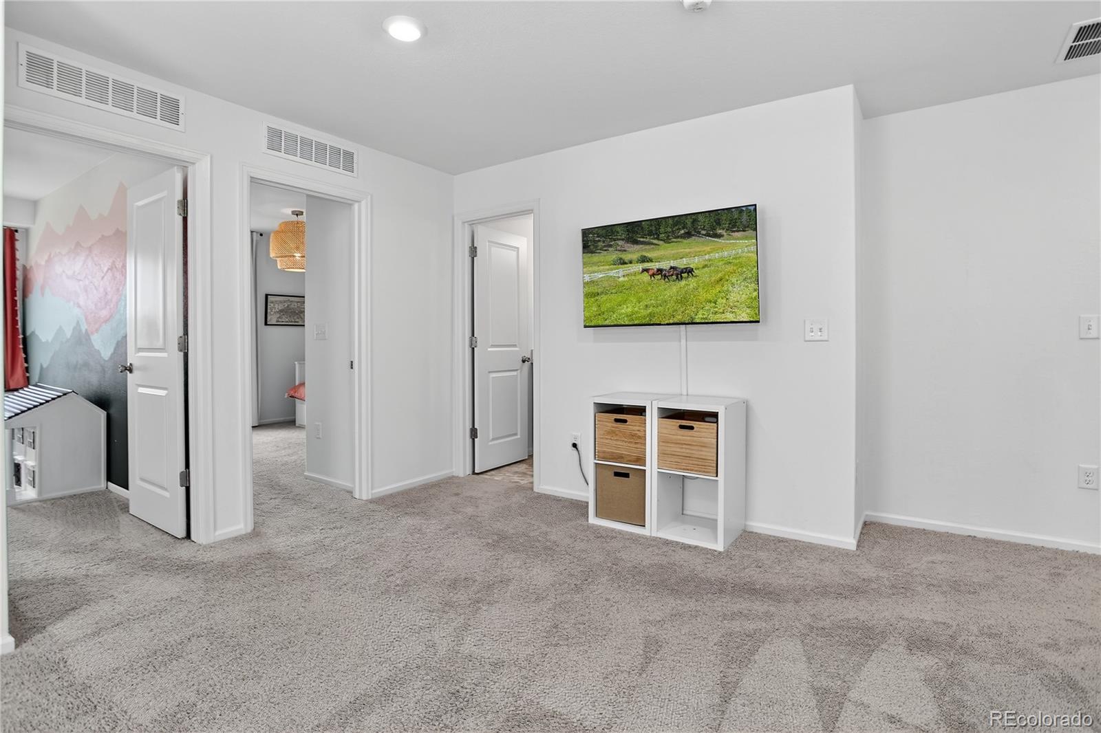 Longmont, Colorado, 80504, United States, 3 Bedrooms Bedrooms, ,2 BathroomsBathrooms,Residential,For Sale,1950187