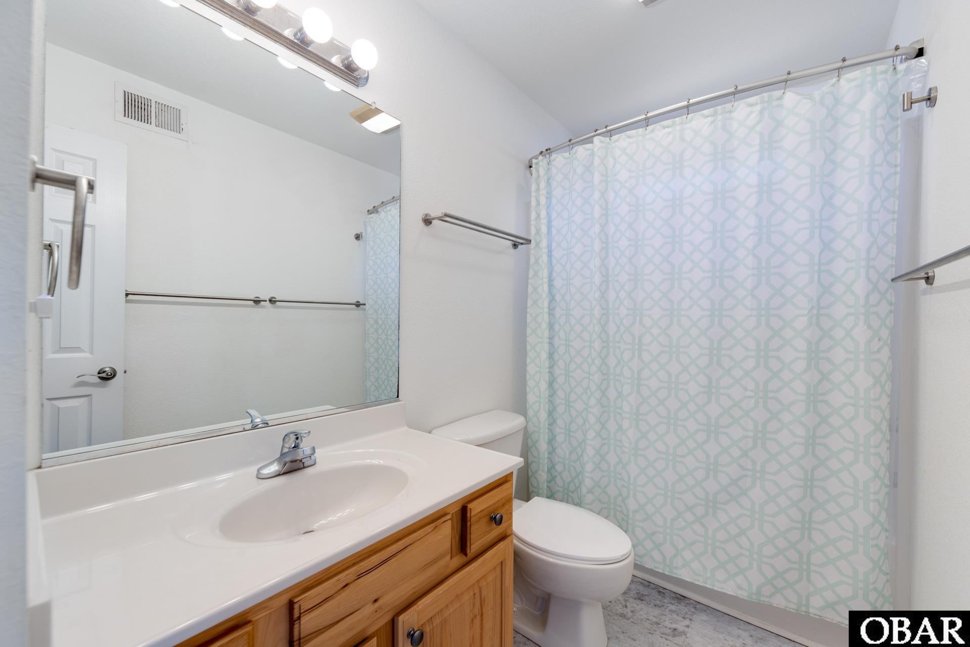 Corolla, North Carolina, 27927, United States, 5 Bedrooms Bedrooms, ,3 BathroomsBathrooms,Residential,For Sale,2006038