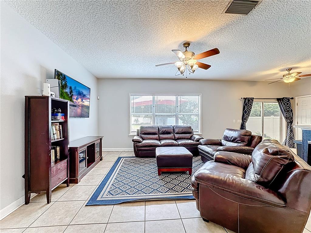 Oviedo, Florida, 32765, United States, 5 Bedrooms Bedrooms, ,3 BathroomsBathrooms,Residential,For Sale,1903894