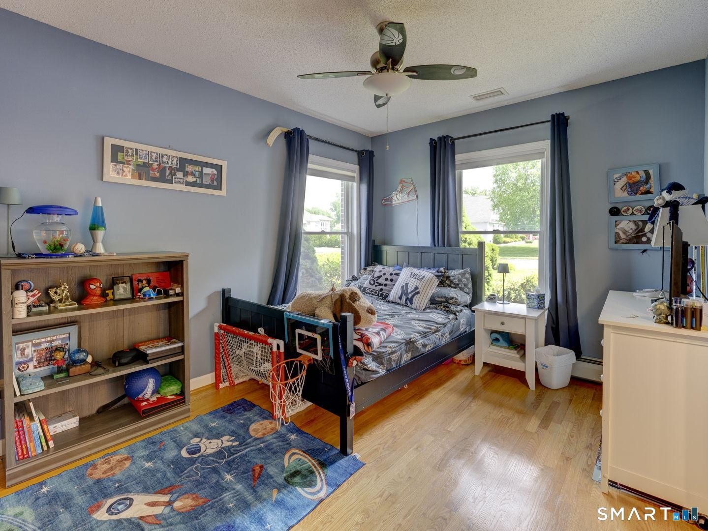 Wethersfield, Connecticut, 06109, United States, 3 Bedrooms Bedrooms, ,4 BathroomsBathrooms,Residential,For Sale,2048104