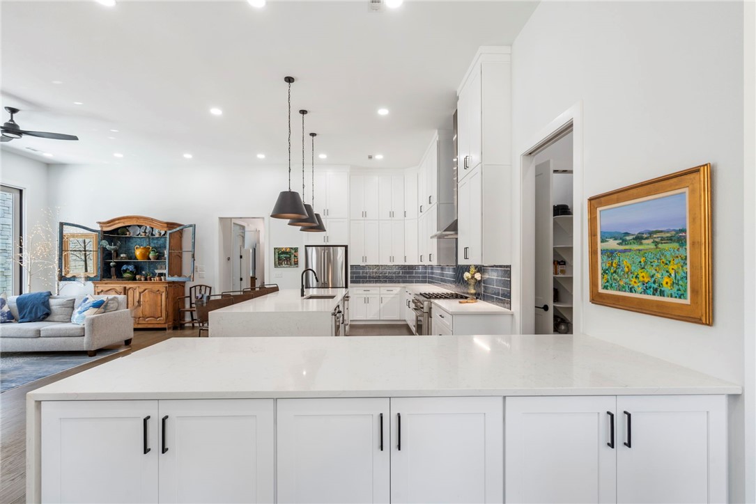 Bentonville, Arkansas, 72713, United States, 2 Bedrooms Bedrooms, ,3 BathroomsBathrooms,Residential,For Sale,1941714