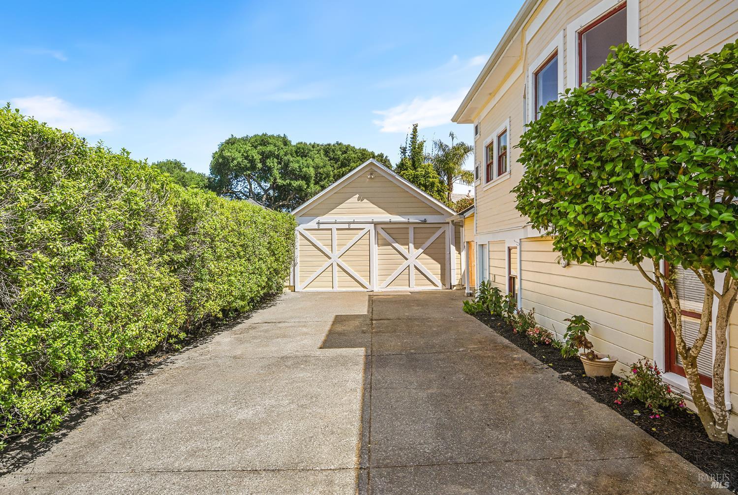 Petaluma, California, 94952, United States, 4 Bedrooms Bedrooms, ,2 BathroomsBathrooms,Residential,For Sale,2048803