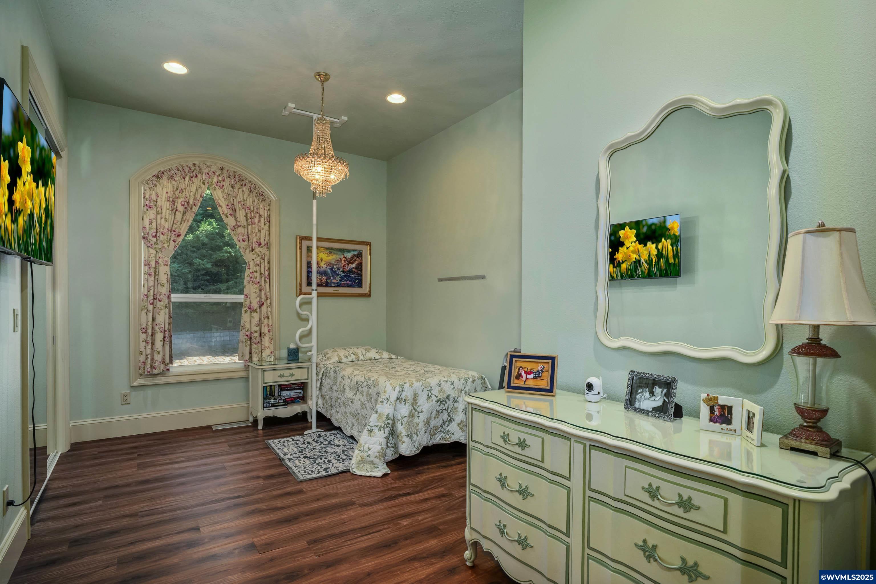 Turner, Oregon, 97392, United States, 4 Bedrooms Bedrooms, ,4 BathroomsBathrooms,Residential,For Sale,1848643