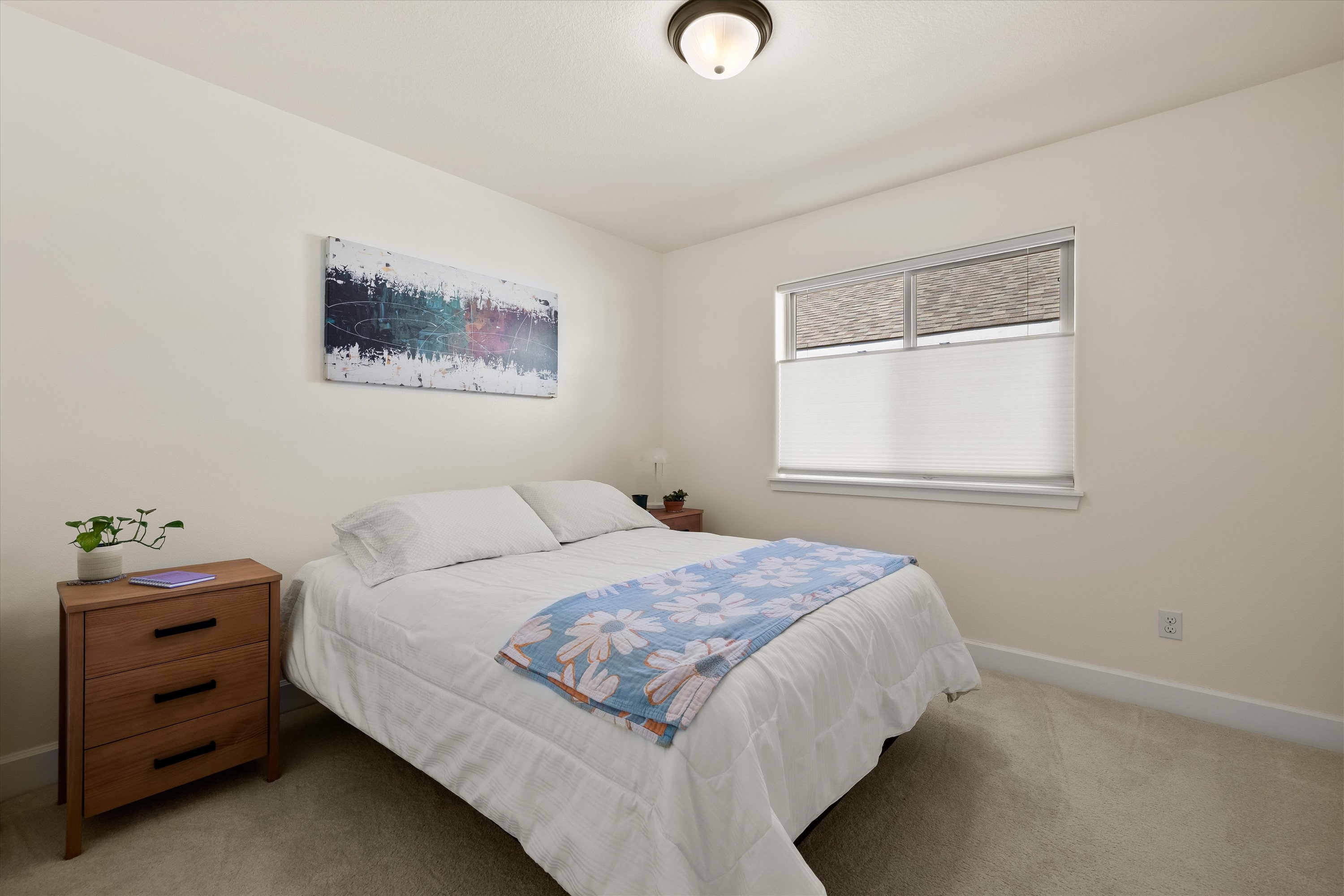 Bend, Oregon, 97702, United States, 3 Bedrooms Bedrooms, ,2 BathroomsBathrooms,Residential,For Sale,1941729